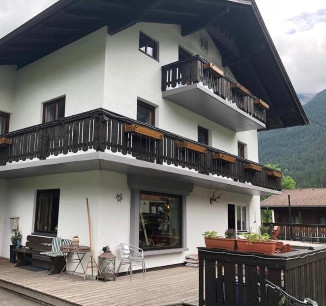 Lähn Gaestehaus Schmitt מראה חיצוני תמונה